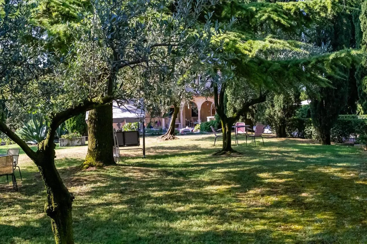 Villa Paradiso Apartment 시르미오네